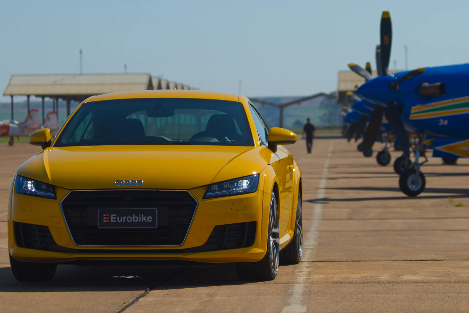 fotografia editorial eurobike audi tt e esquadrilha da fumaca 021