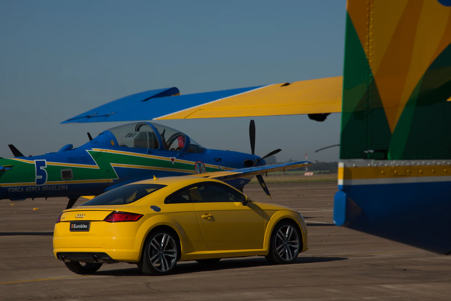 fotografia editorial eurobike audi tt e esquadrilha da fumaca 042