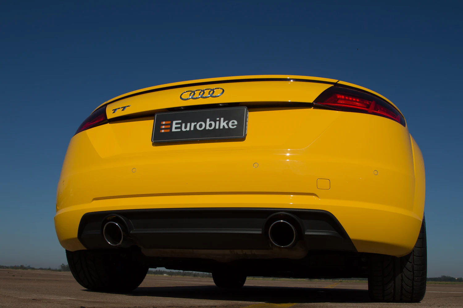 fotografia editorial eurobike audi tt e esquadrilha da fumaca 045