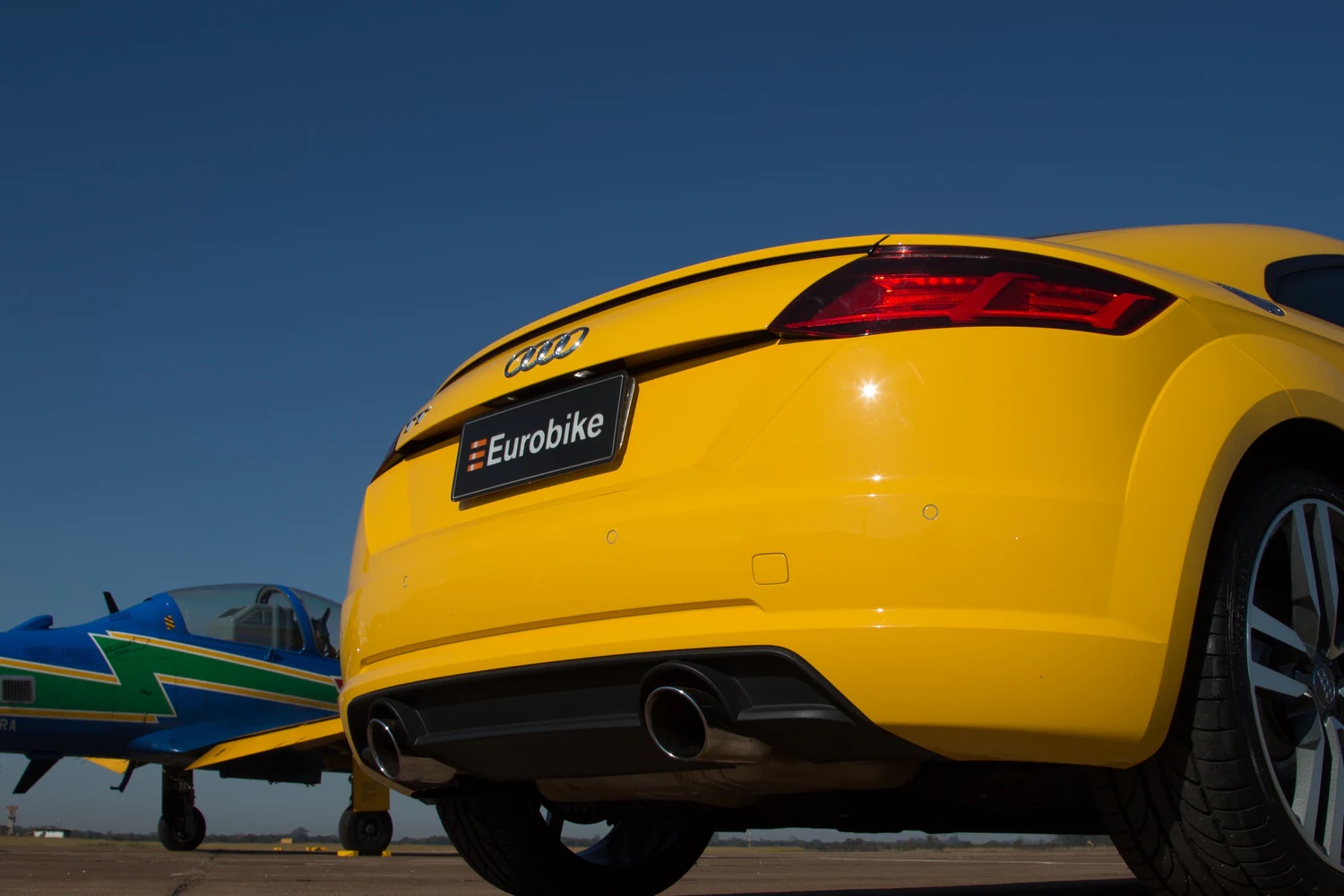 fotografia editorial eurobike audi tt e esquadrilha da fumaca 046