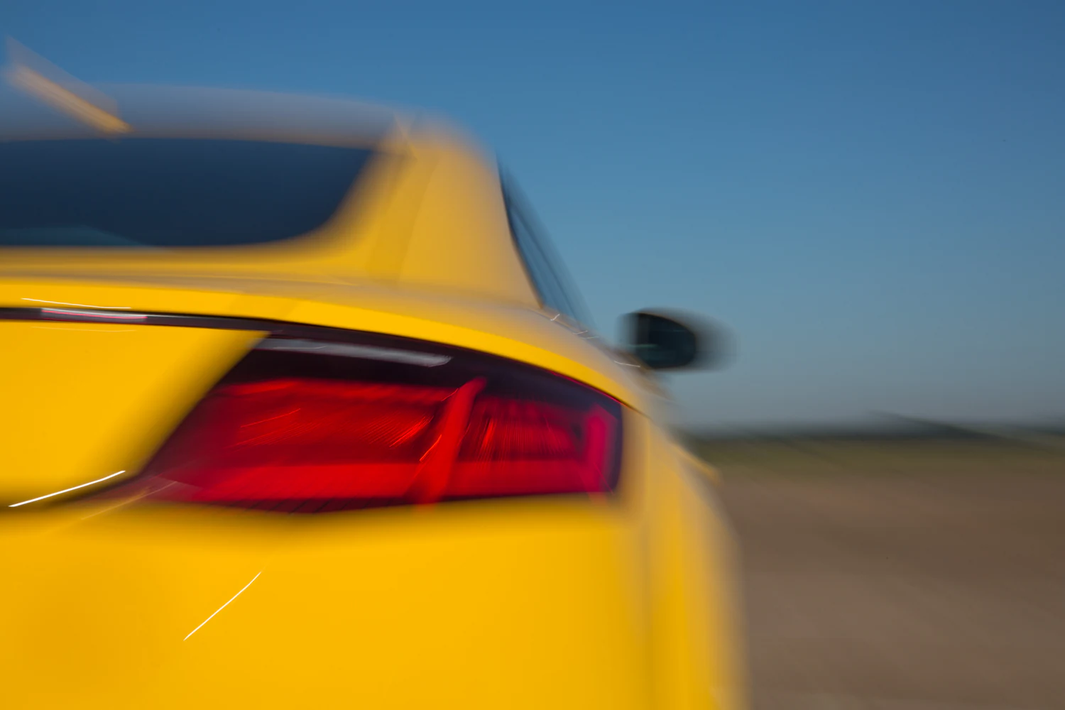 fotografia editorial eurobike audi tt e esquadrilha da fumaca 057