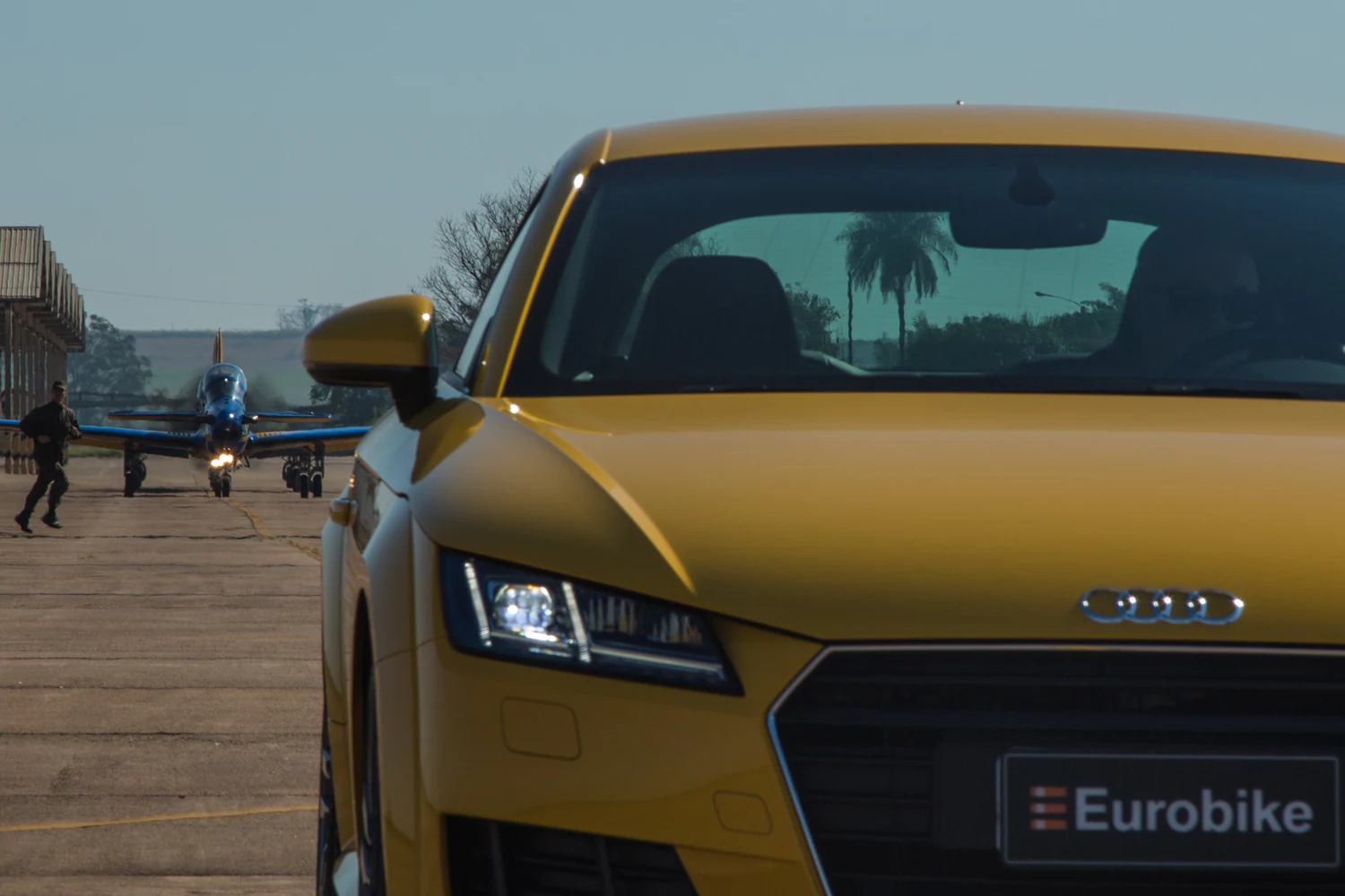 fotografia editorial eurobike audi tt e esquadrilha da fumaca 069
