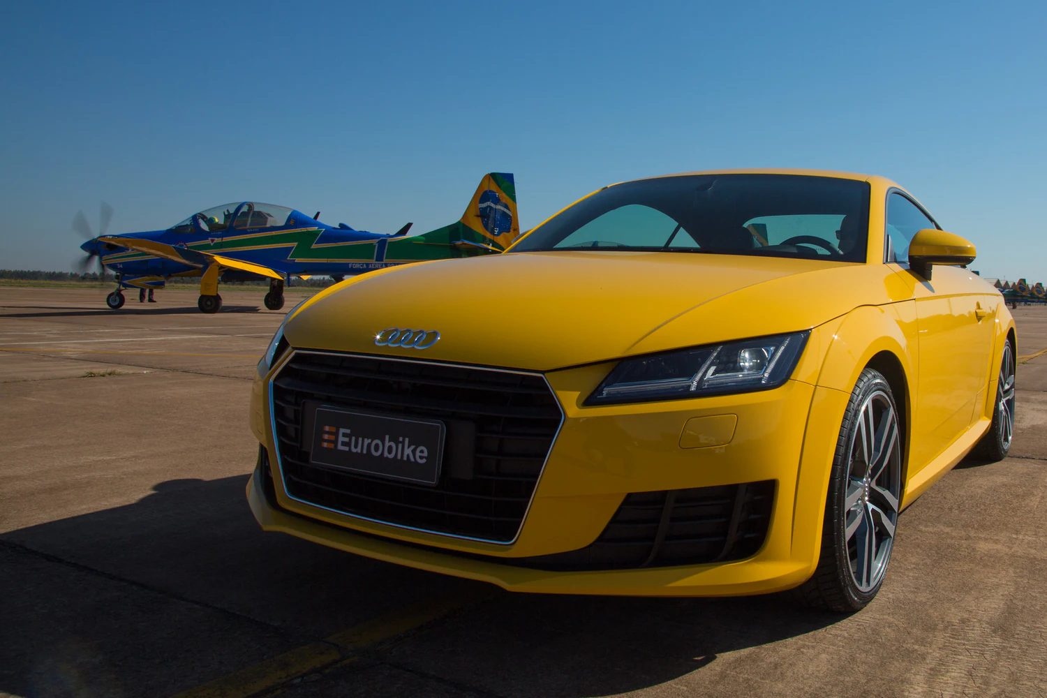 fotografia editorial eurobike audi tt e esquadrilha da fumaca 077