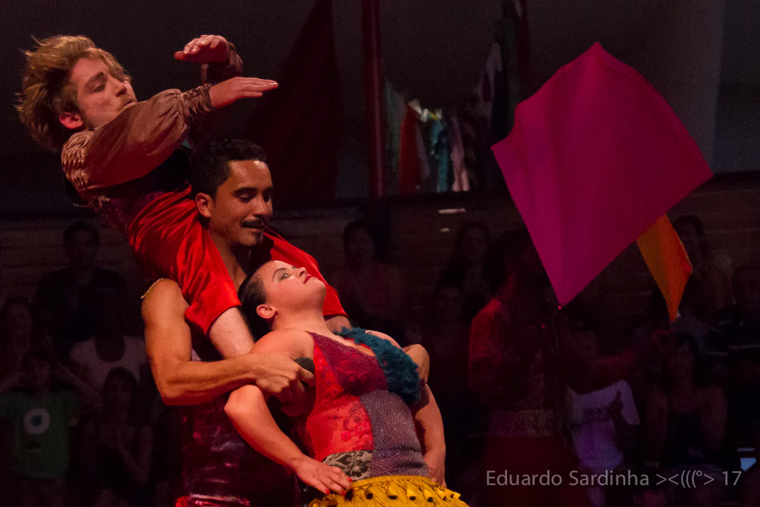 fotografia palco vida de circo espetaculo circense 110