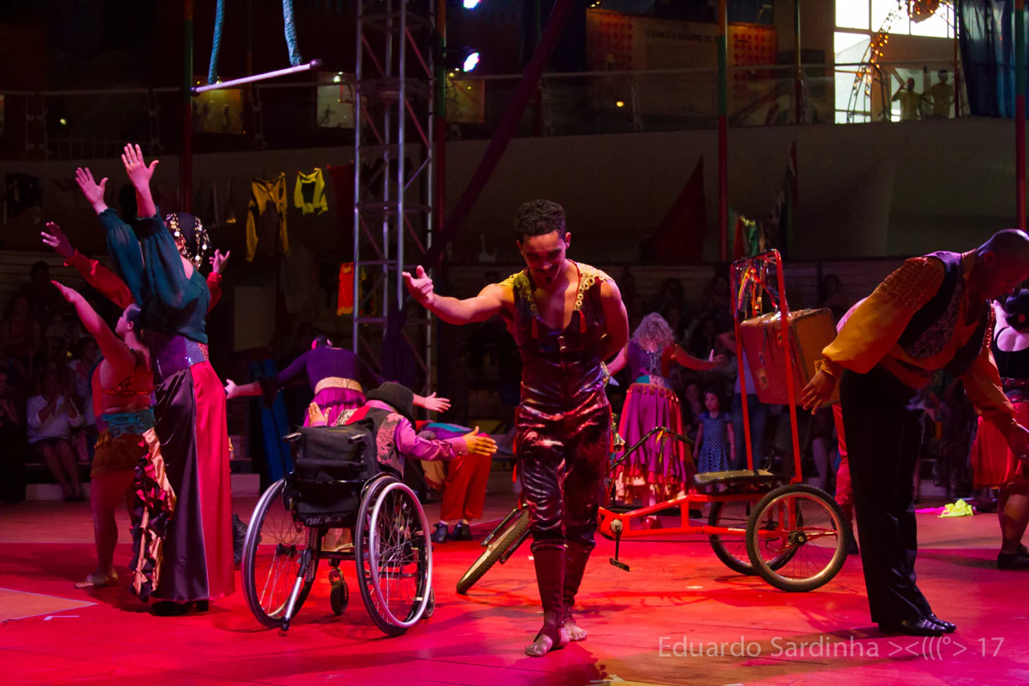 fotografia palco vida de circo espetaculo circense 128